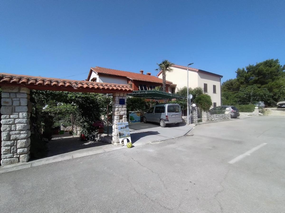 No Stress On Cres Apartment Exterior photo